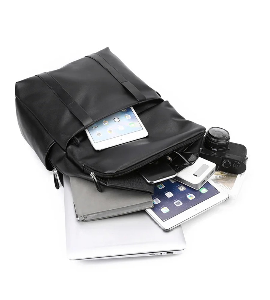 Roomy travel-ready backpack ke - Leatherworking Items 评论和价格